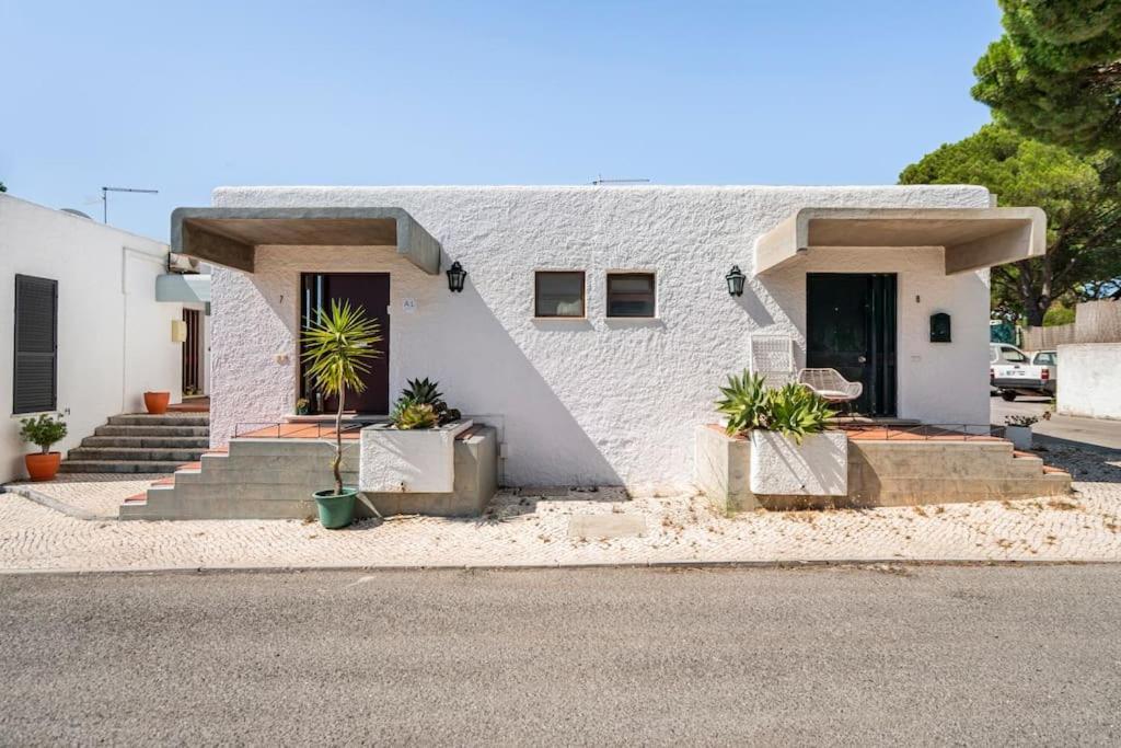 Sunny Villa With Golf Front View Βιλαμούρα Εξωτερικό φωτογραφία