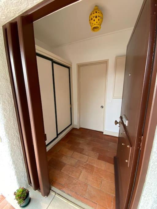 Sunny Villa With Golf Front View Βιλαμούρα Εξωτερικό φωτογραφία
