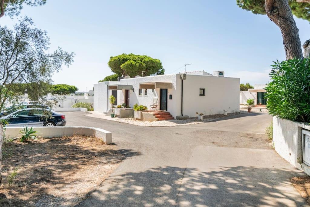 Sunny Villa With Golf Front View Βιλαμούρα Εξωτερικό φωτογραφία