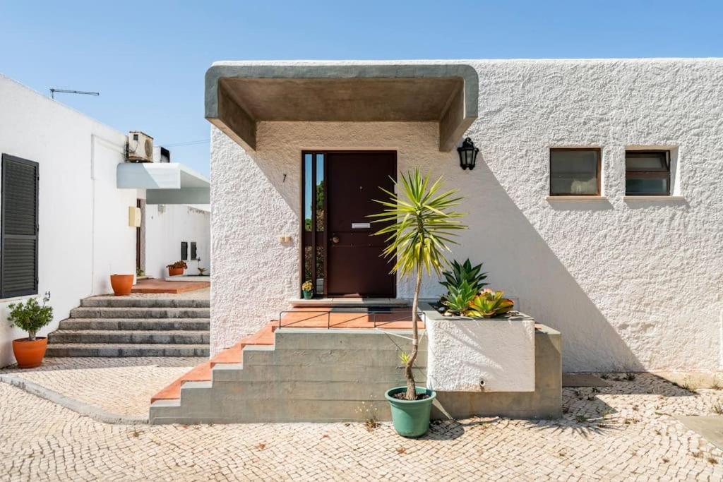 Sunny Villa With Golf Front View Βιλαμούρα Εξωτερικό φωτογραφία